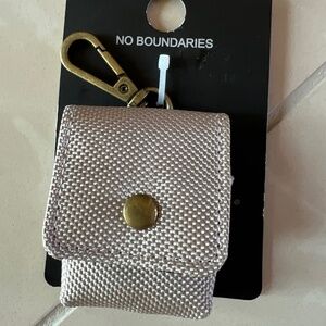 #2548 Ear bud Carrying Case Travel Pouch Earphone Beige Black No Boundaries New